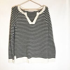 Gap wool blend soft sweater medium v neck striped